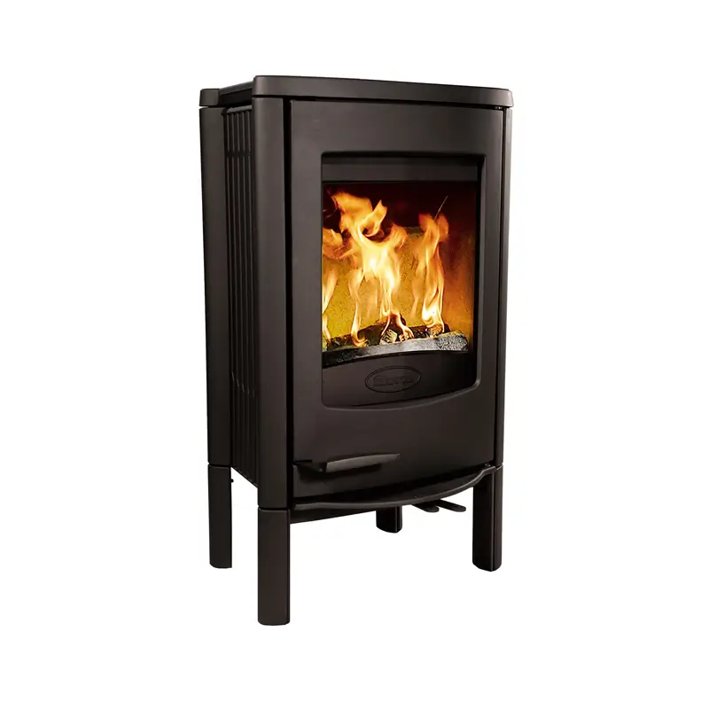 Dovre Cinderella L peisovn Svart støpejernsovn Dovre Cinderella L med skrått hjørnedesign, stor frontglassdør, solide ben og et rent skandinavisk uttrykk.