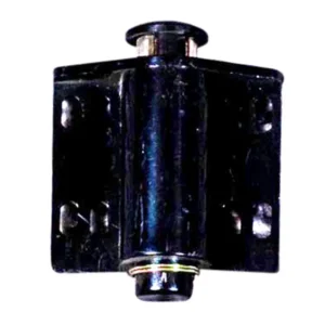 Jydepejsen magnet med trykklås for brennkammerdør – svart erstatningsmagnet med trykklås til ovn hos Peisbutikken.no